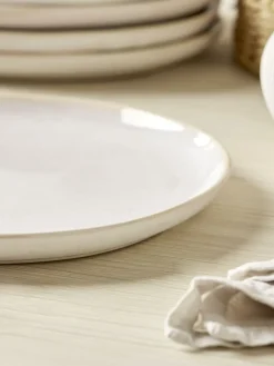 Adie Dinnerware
