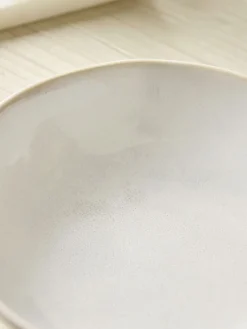 Adie Dinnerware