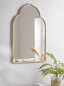 Aicha Mirror