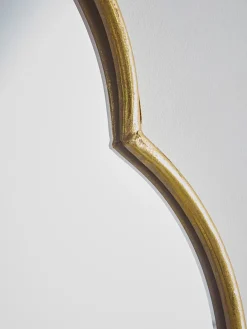 Aicha Mirror