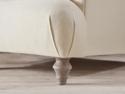 Artes Armchair
