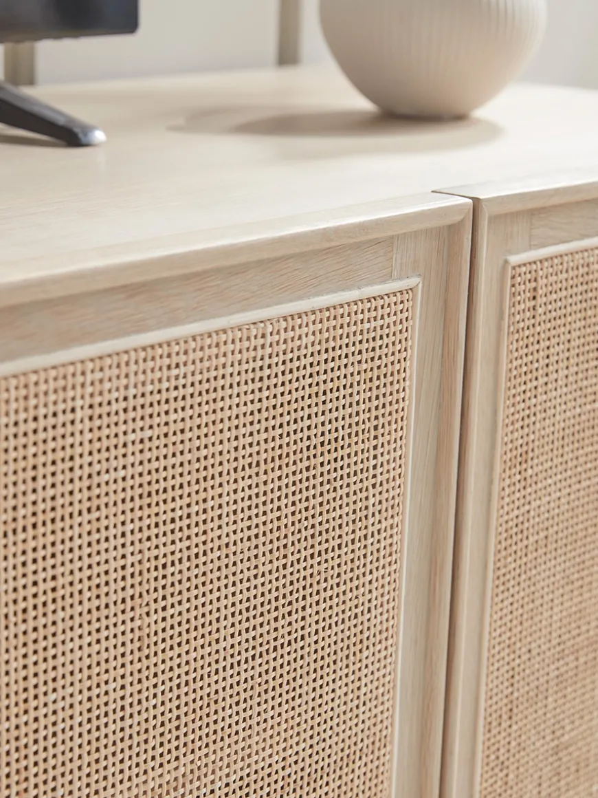 Astrid Media Unit