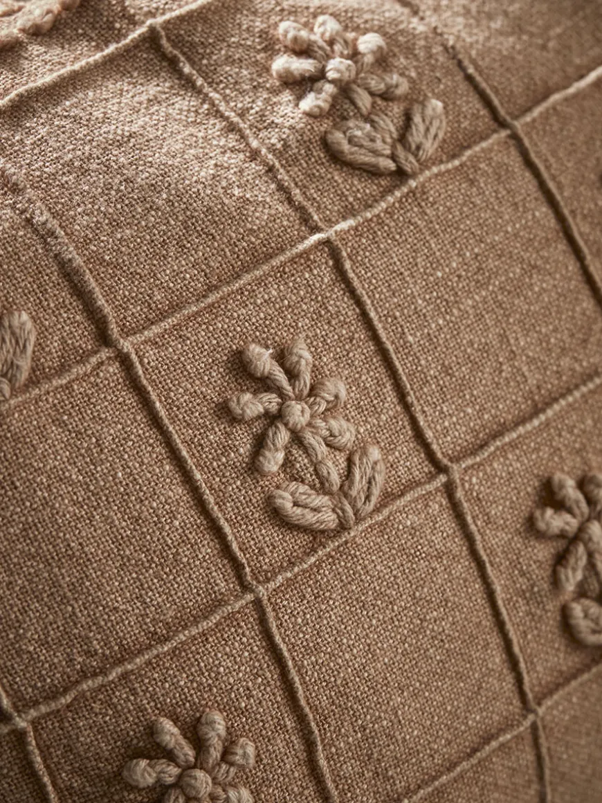 Auricula Cushion