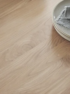 Bergen Oak Dining Table - Natural