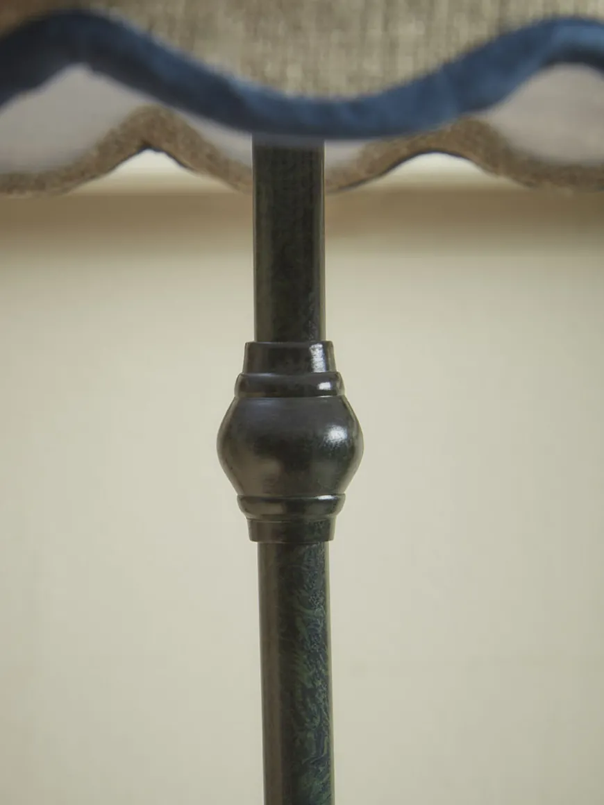 Blue Scalloped Edge Table Lamp