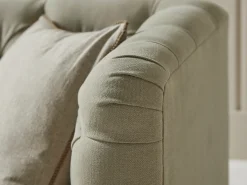 Bodo Loveseat