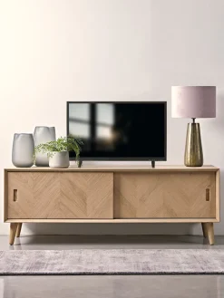 Chevron Oak Media Unit