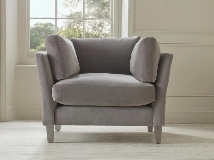 Dinan Loveseat