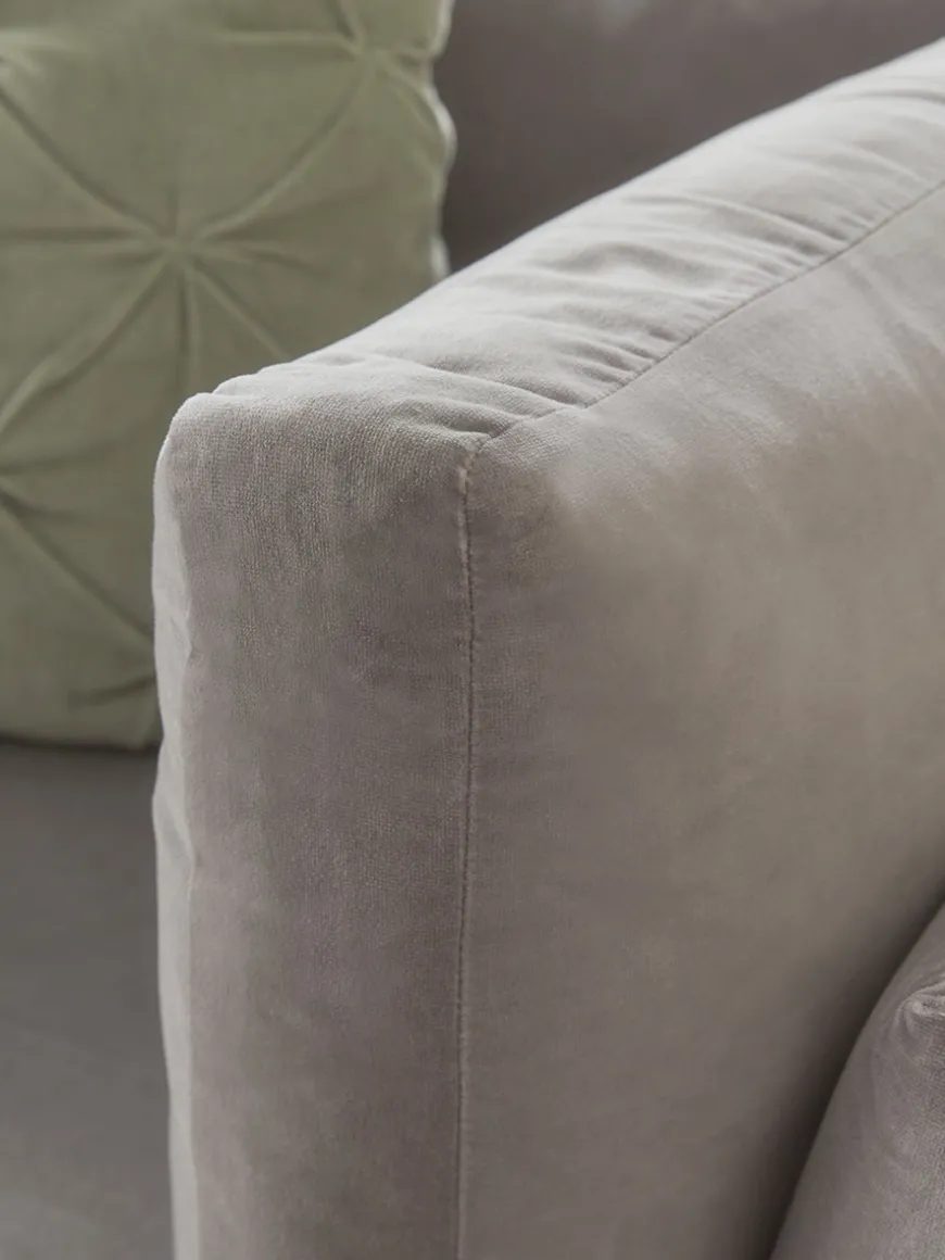 Dinan Loveseat