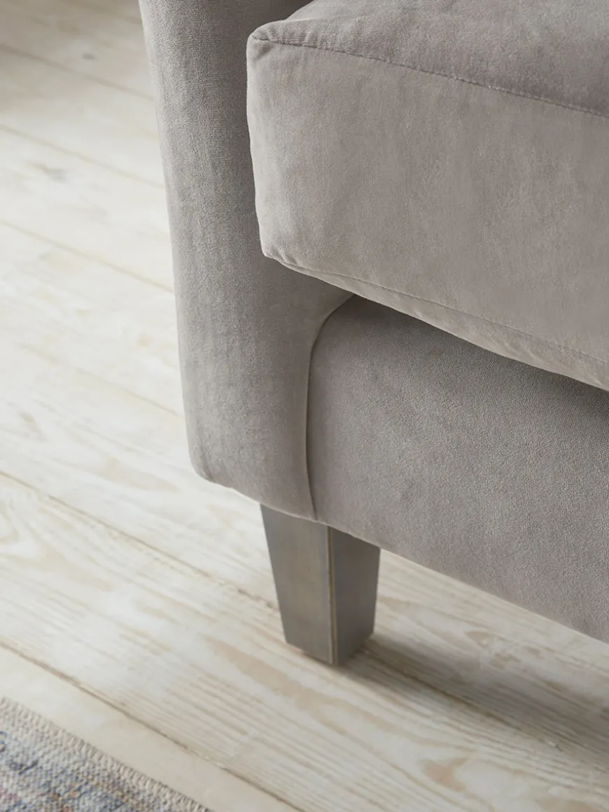 Dinan Loveseat