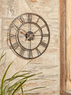 Distressed Indoor Outdoor Clock - Medium