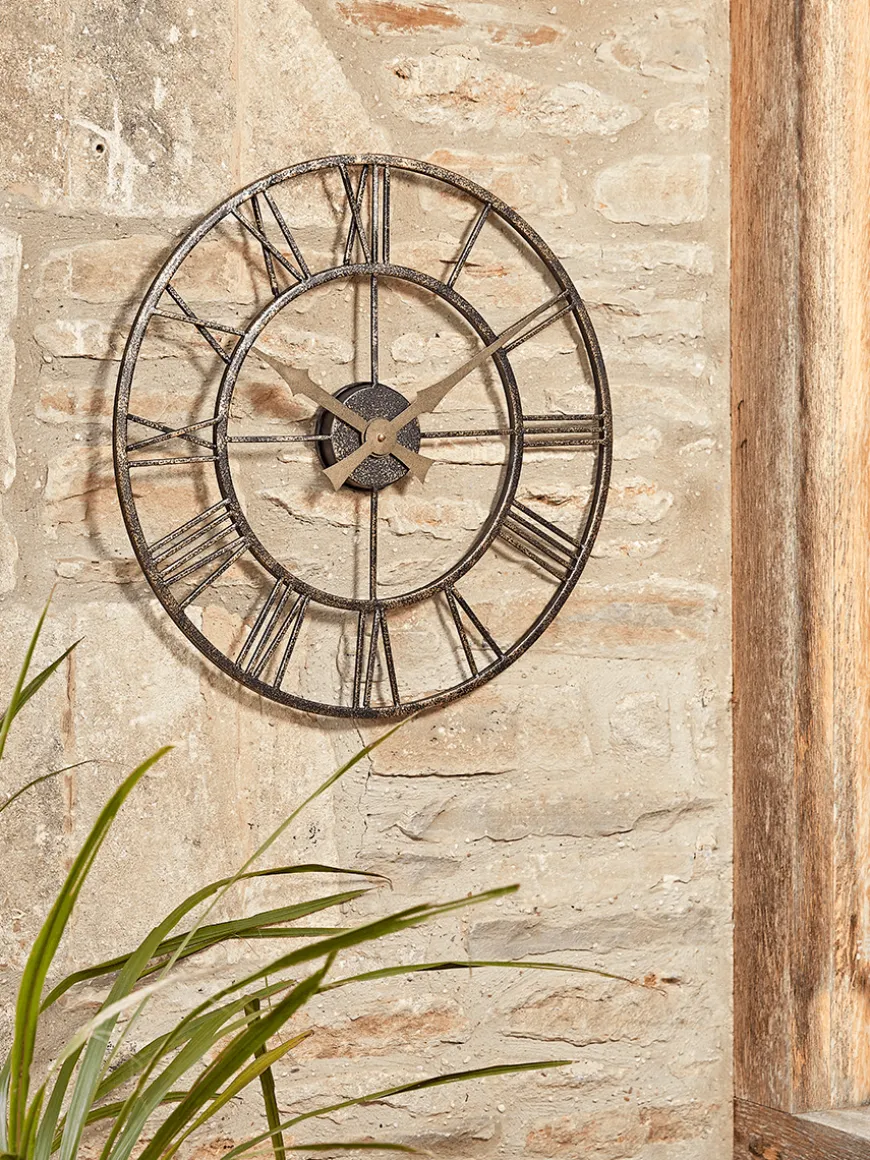 Distressed Indoor Outdoor Clock - Medium