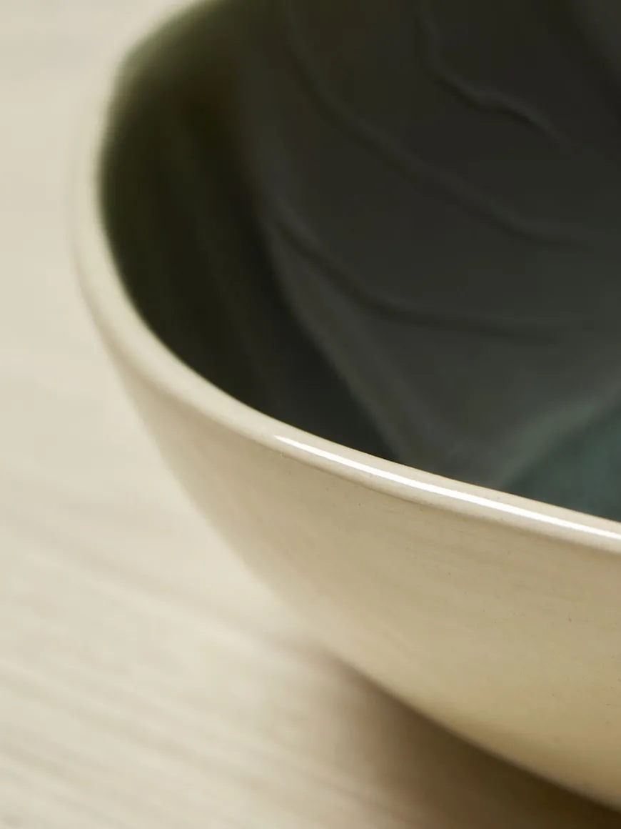 Edie Dinnerware