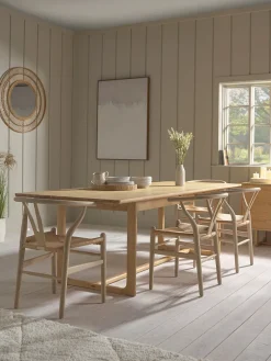 Gyda Extendable Dining Table