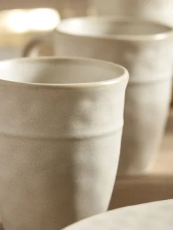 Hadley Dinnerware