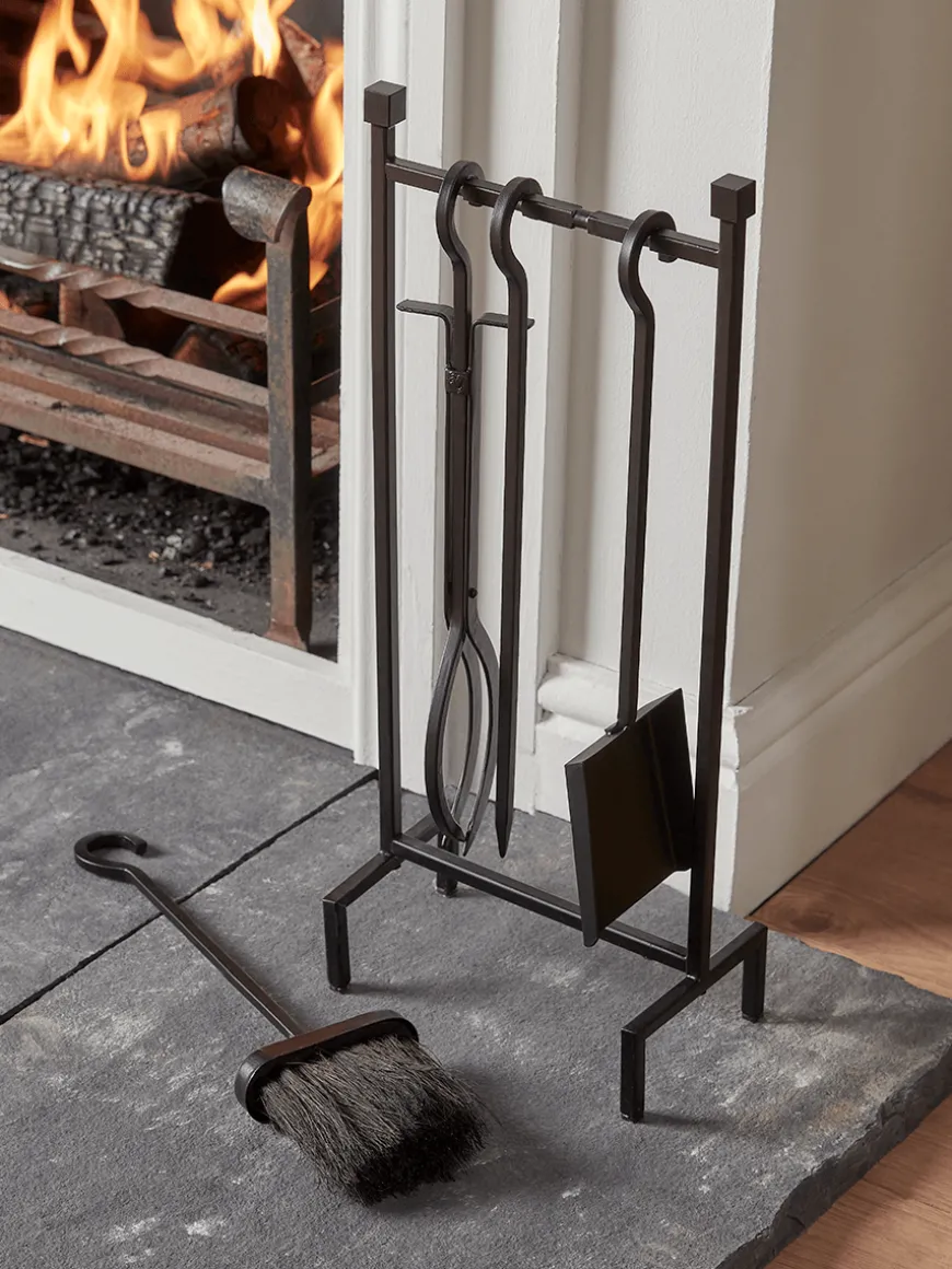 Iron Hanging Fireside Set - Black