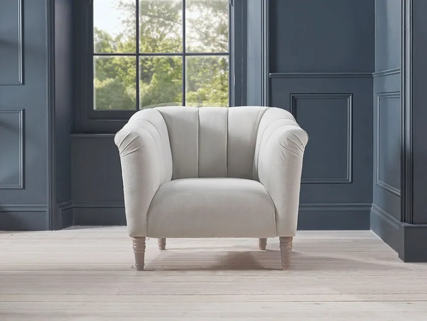Kemi Armchair