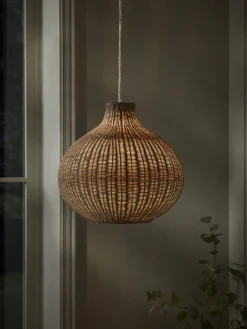 Laina Pendant