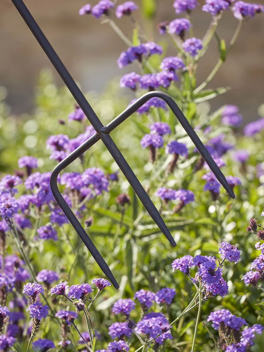Leaf Stake Décor