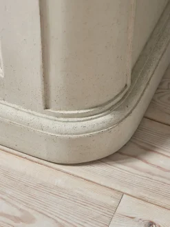Leila Shelf Unit