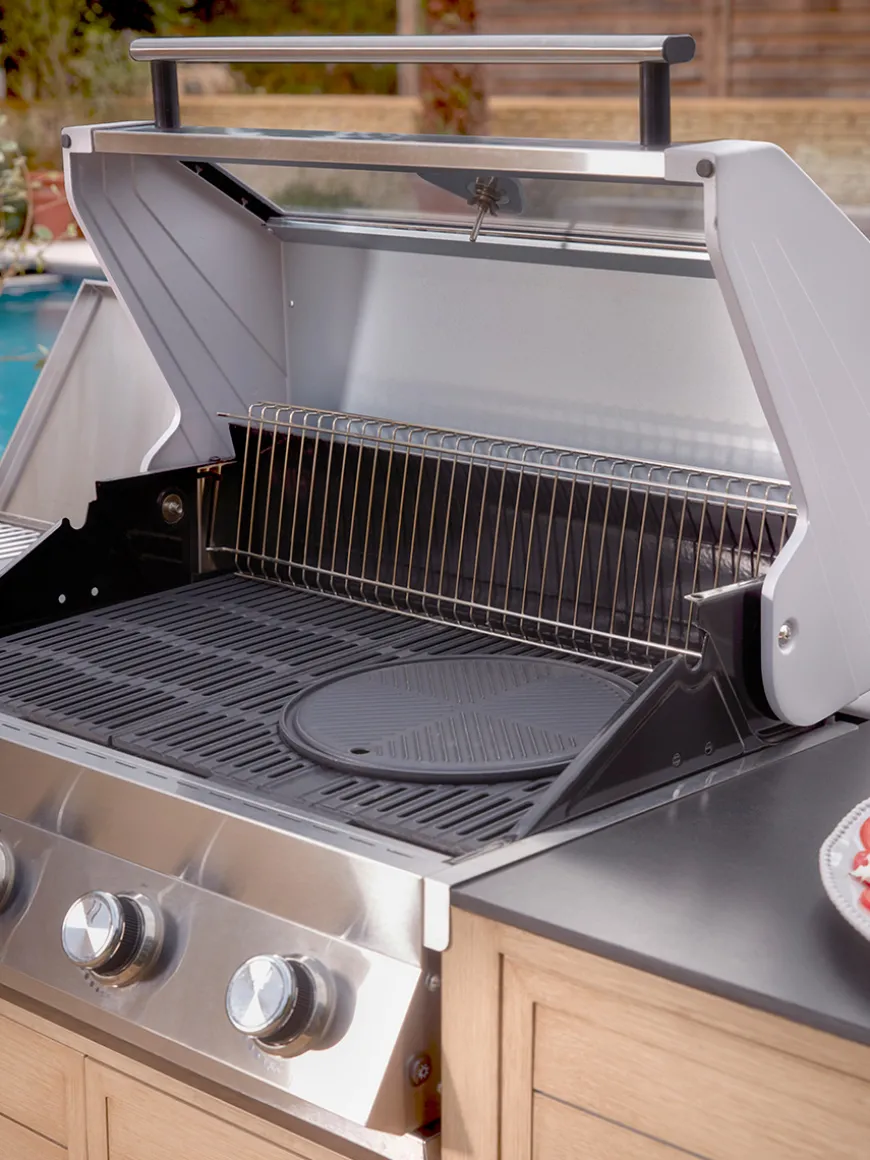 Long Island BBQ & Integrated Storage Cabinet - 4 Burner