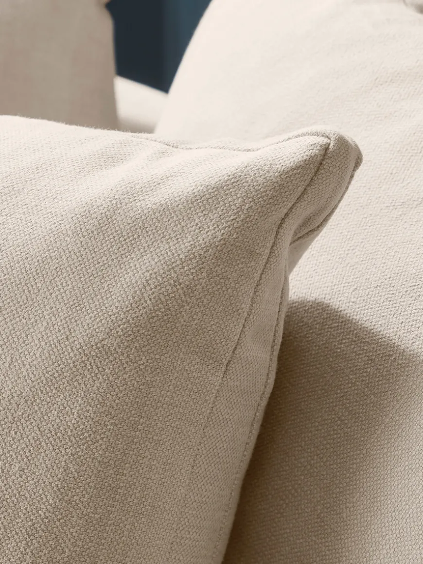 Lyon Loveseat
