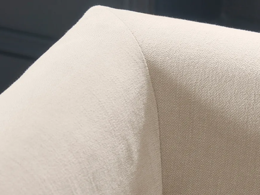 Lyon Loveseat