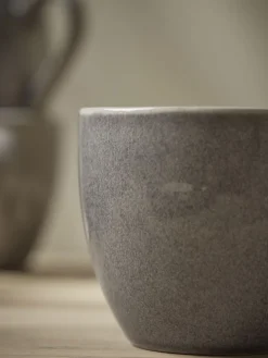 Meja Dinnerware