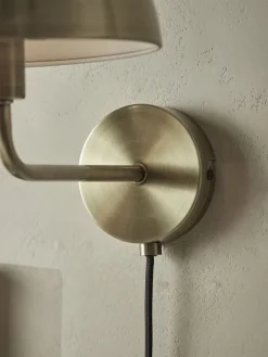 Metal Dome Wall Light - Brass