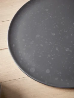 Mira Dinnerware