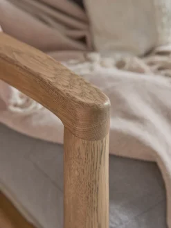 Neve Sofa