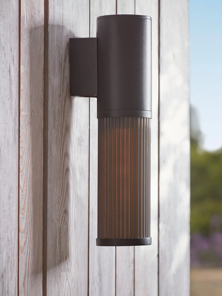 Outdoor Round Ribbed Wall Light