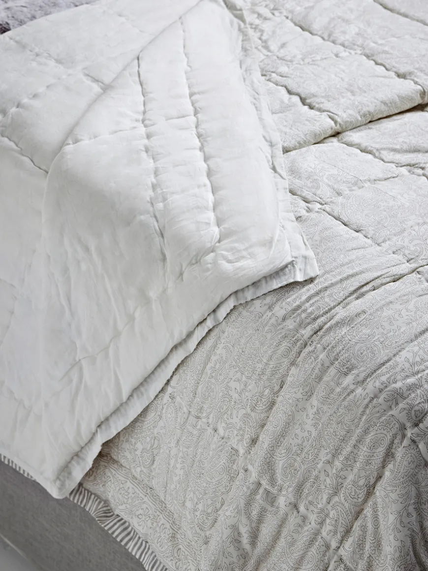 Paisley Super King Bedspread