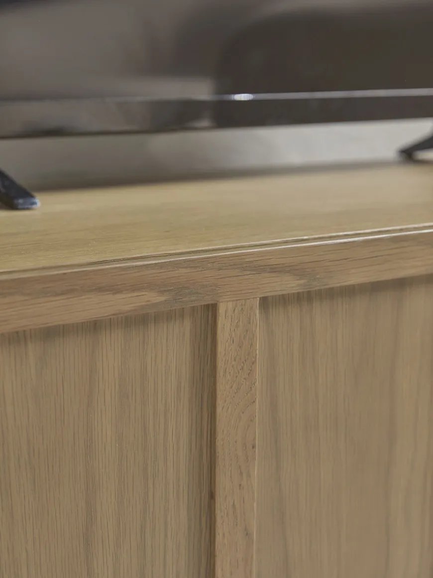 Pannelled Media Unit