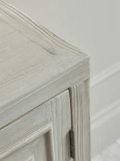 Rayen Sideboard