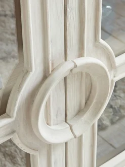 Rayen Sideboard