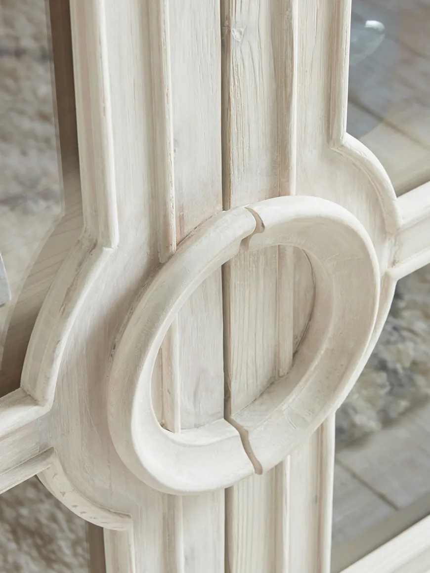 Rayen Sideboard