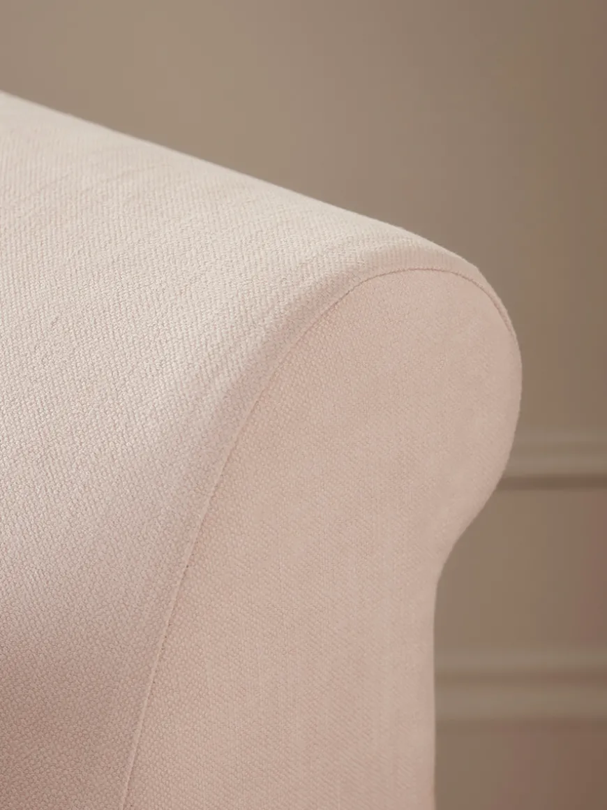 Reine Armchair