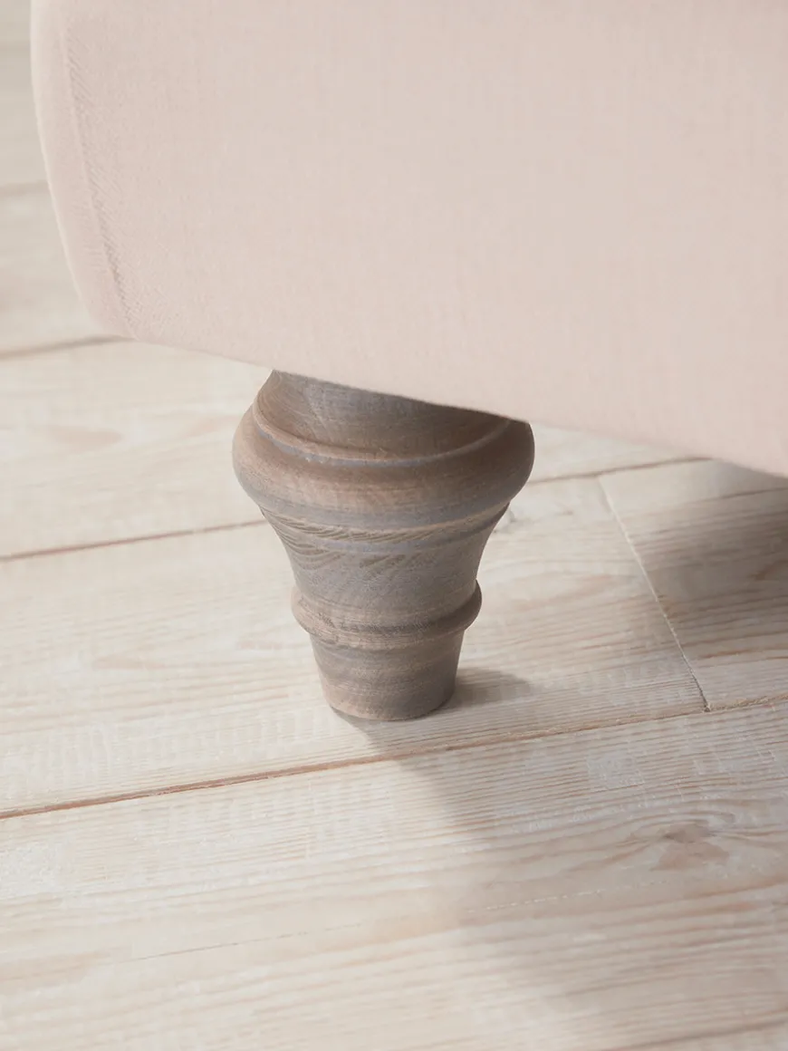 Reine Armchair