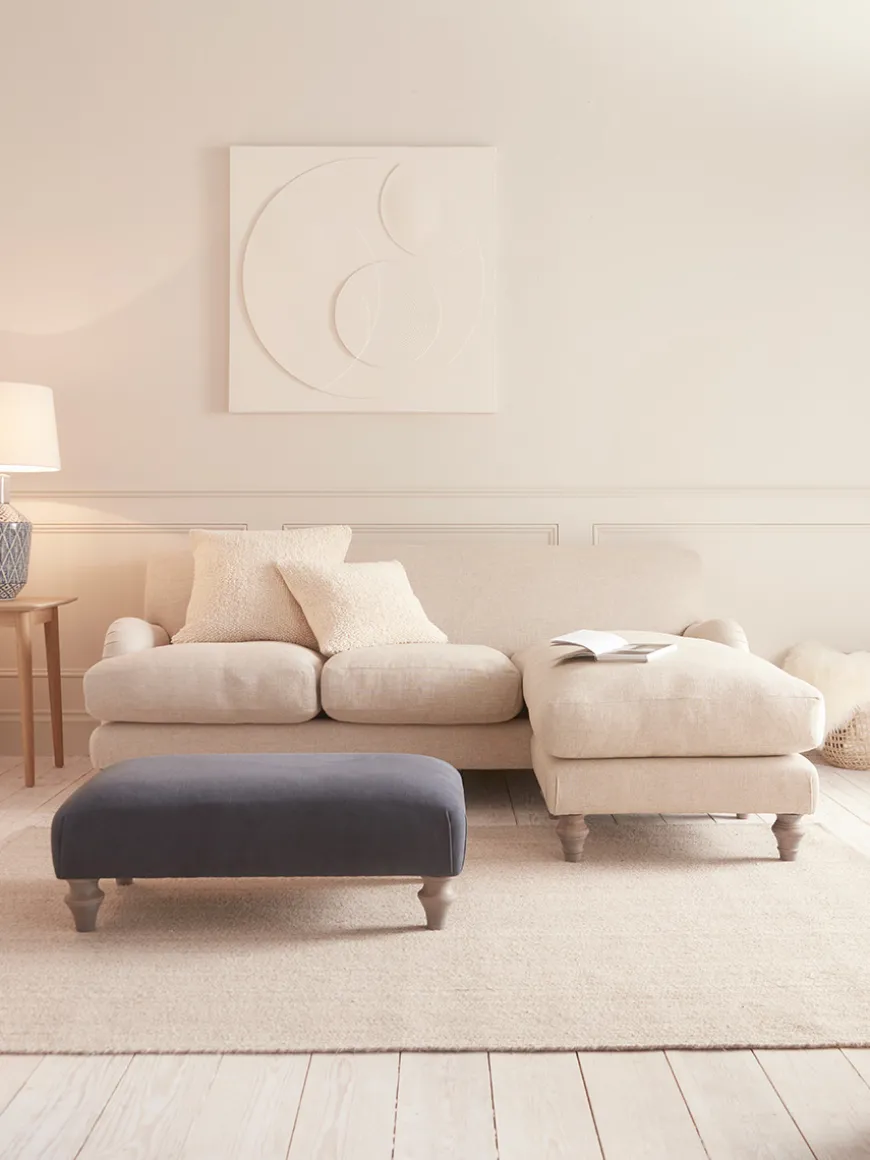 Reine Chaise Sofa
