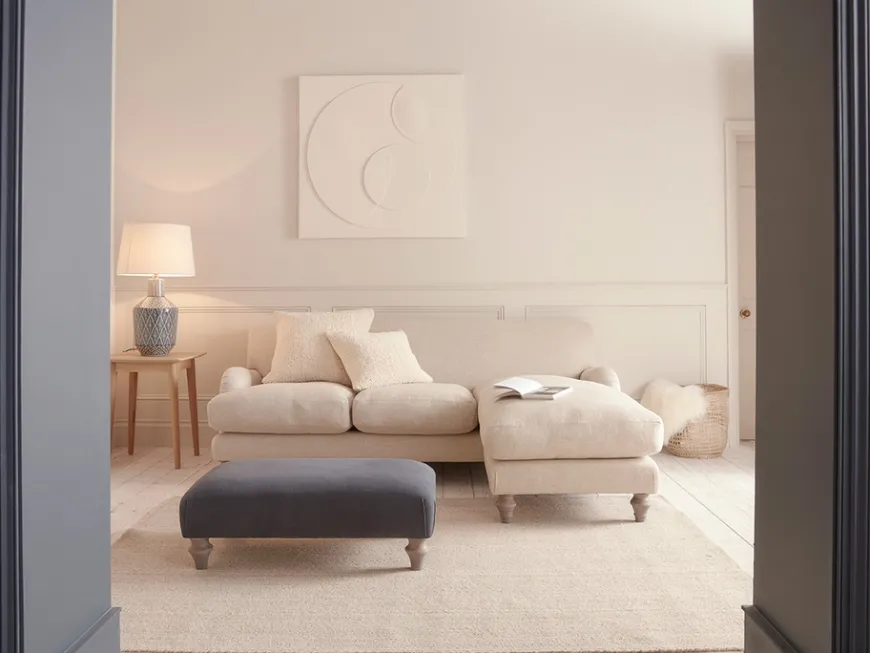 Reine Chaise Sofa