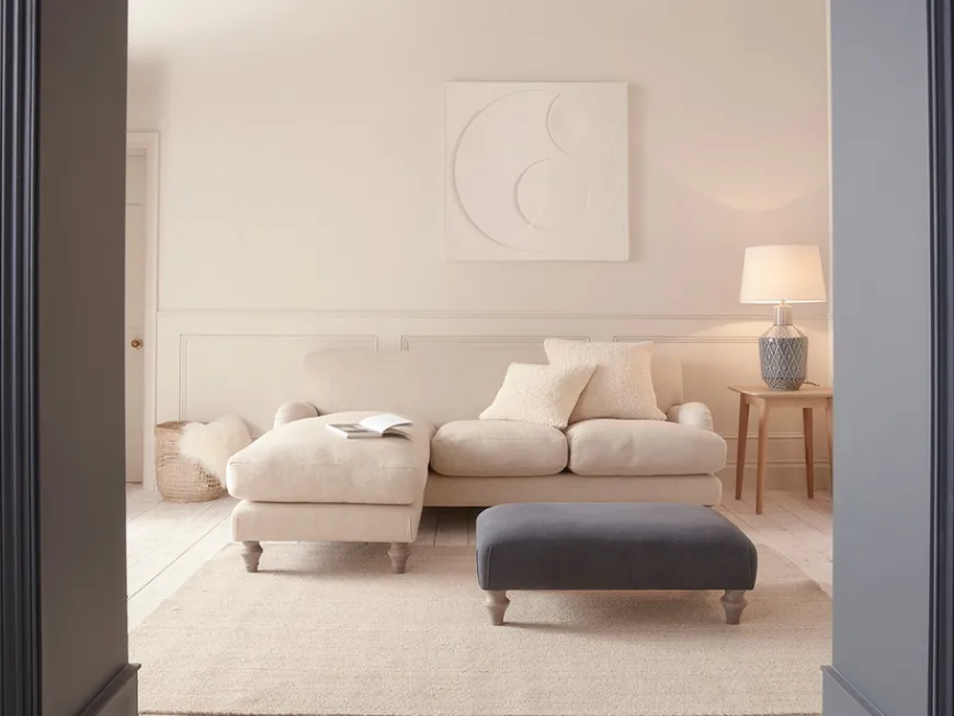 Reine Chaise Sofa