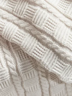 Roisin Throw