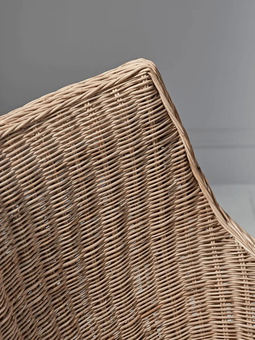 Round Rattan Carver Chair
