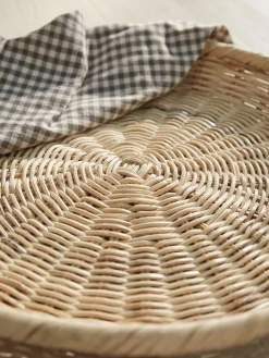 Round Rattan Tray