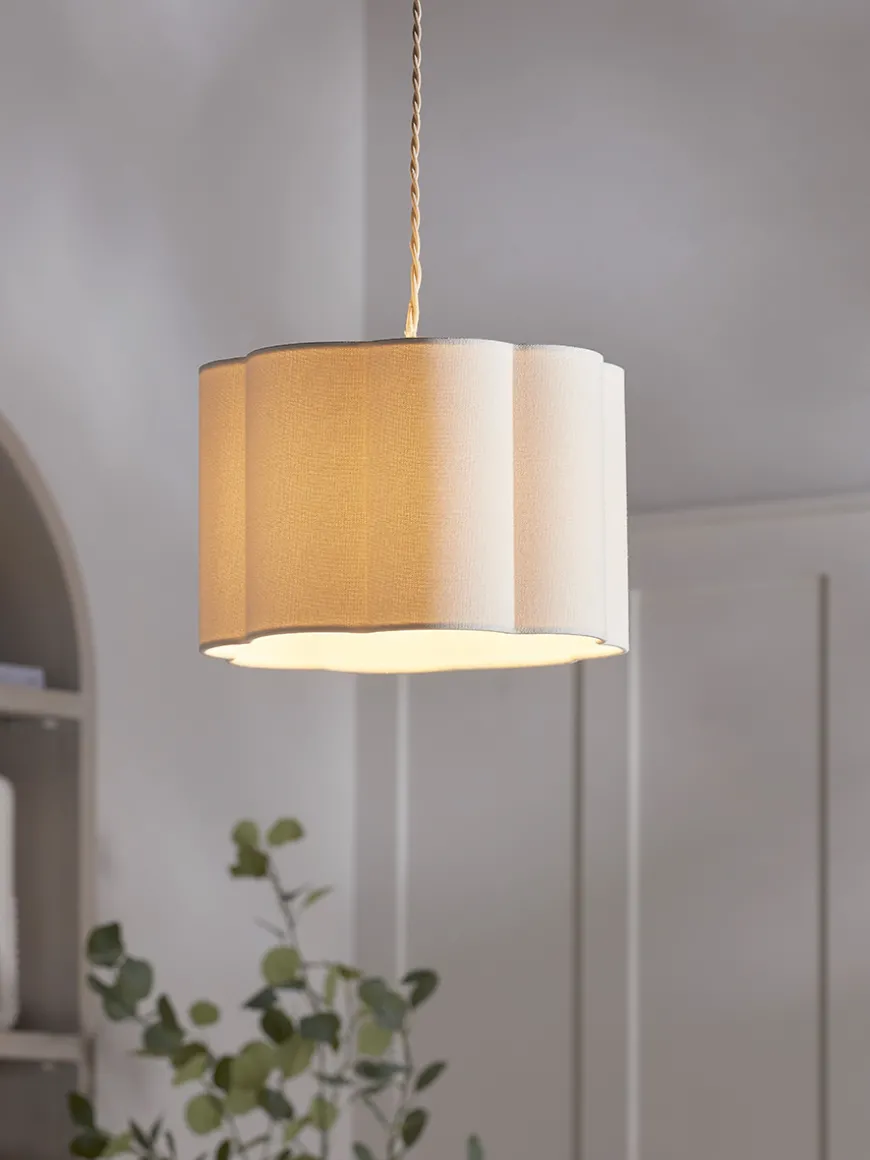 Scalloped Edge Shade