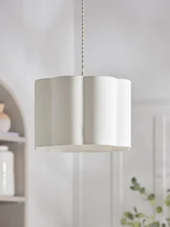 Scalloped Edge Shade