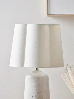 Tapered Scalloped Edge Shade