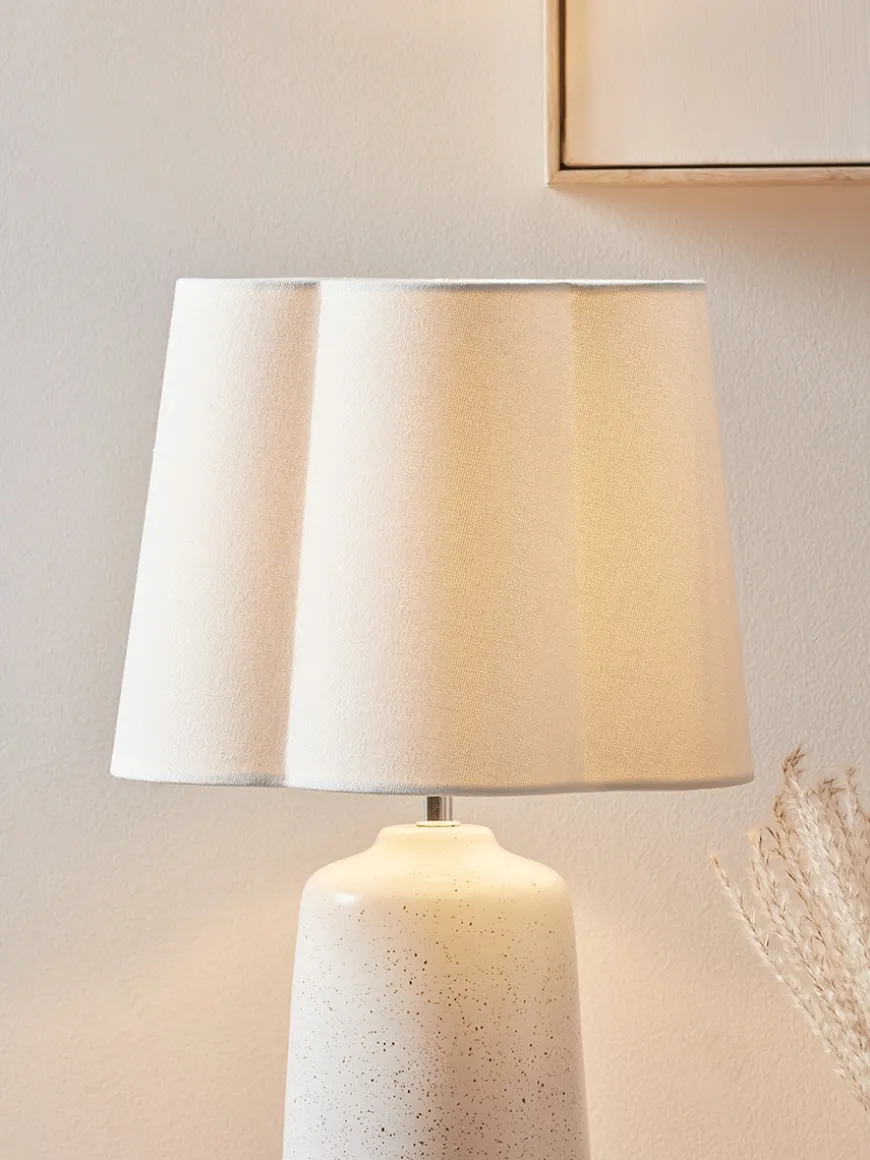 Tapered Scalloped Edge Shade