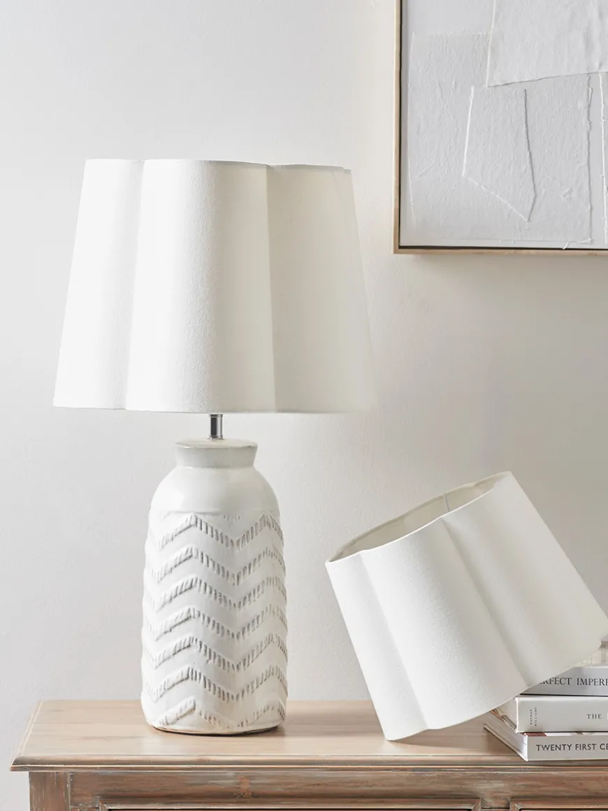 Tapered Scalloped Edge Shade